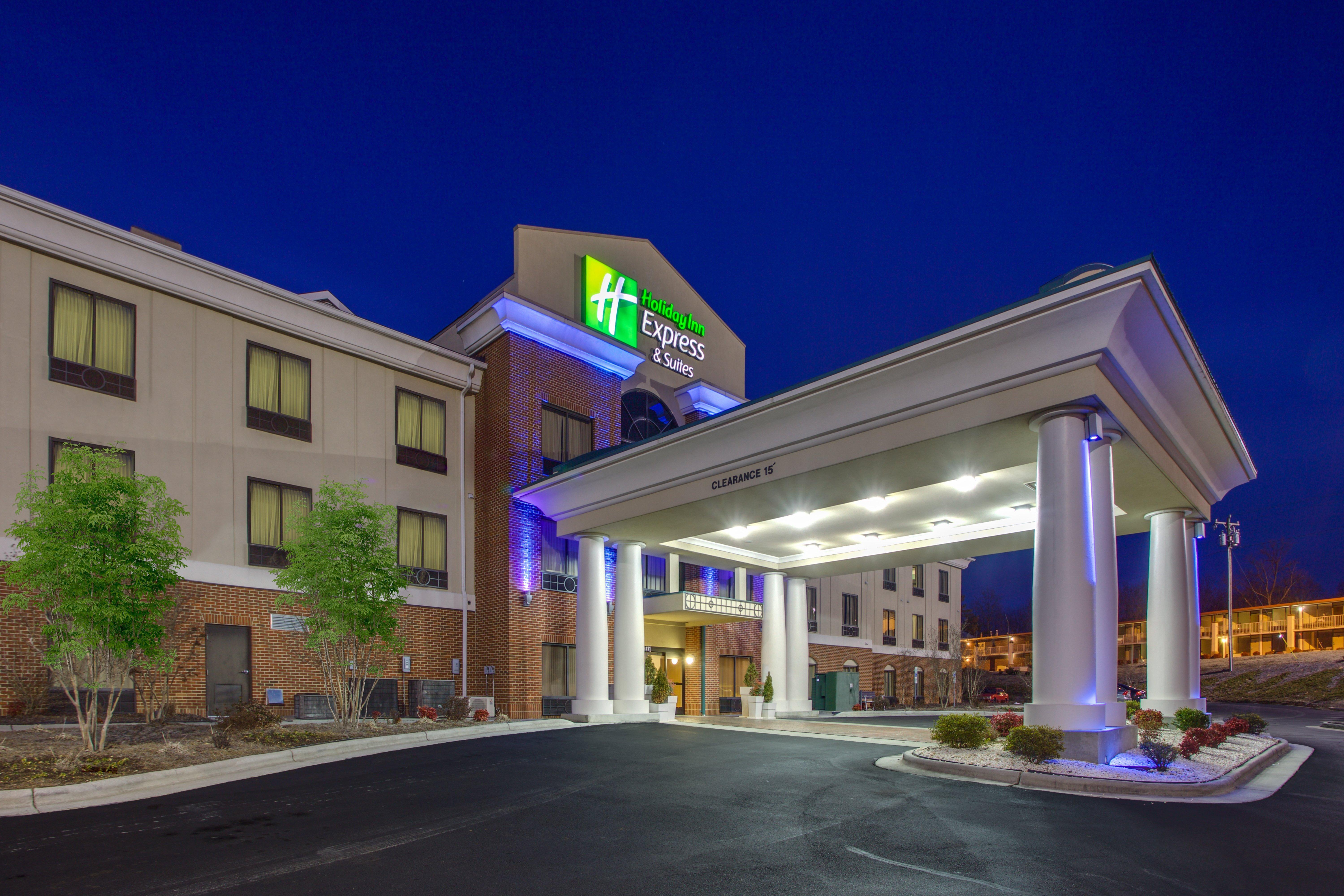 Holiday Inn Express Hotel & Suites Greensboro-East, An Ihg Hotel Экстерьер фото